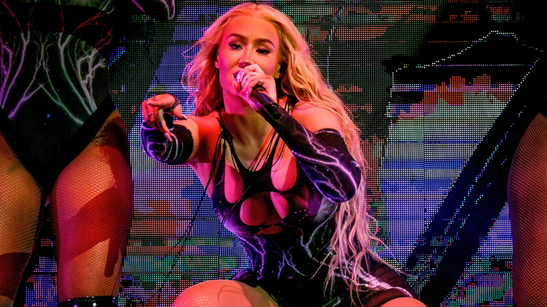 Iggy Azalea performs