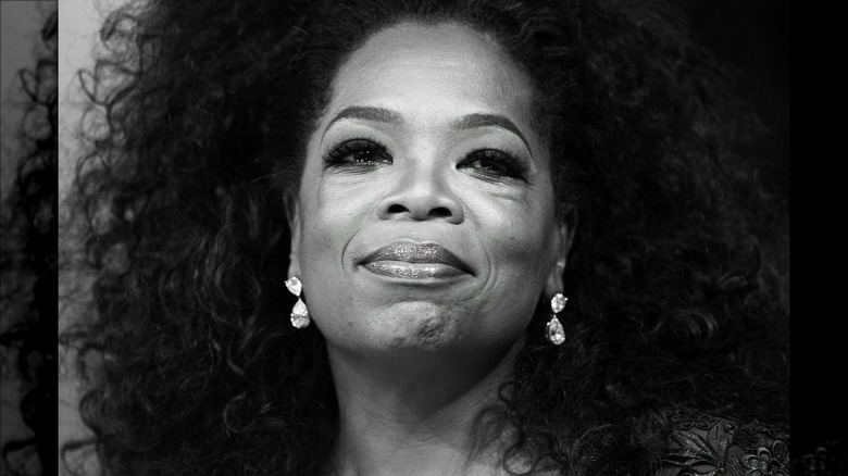 Oprah Winfrey posing