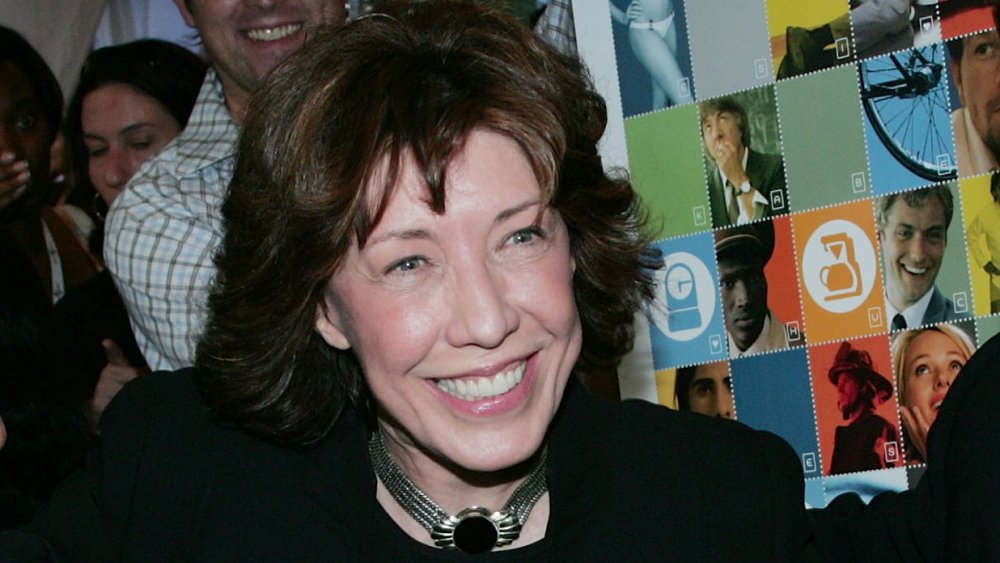 Lily Tomlin smiling at the premiere of I Heart Huckabees 