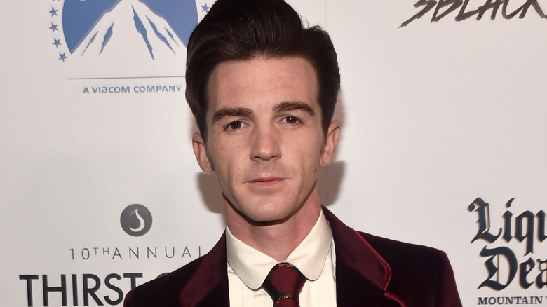 Drake Bell, posing