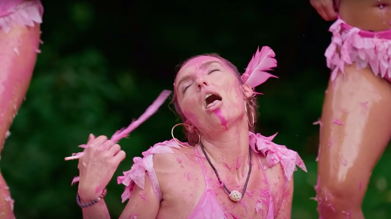 Lynsey competes in the flamingo ritual on 'Love in the Jungle'