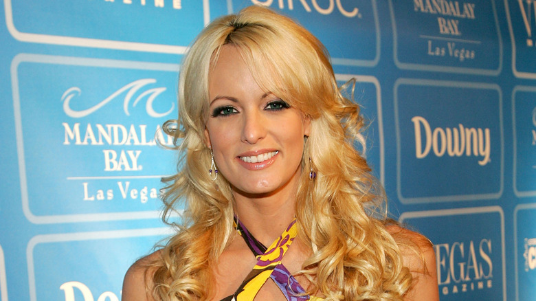 Stormy Daniels posing at event