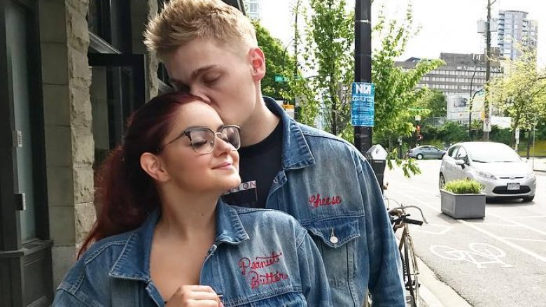 Ariel Winter, Levi Meaden 