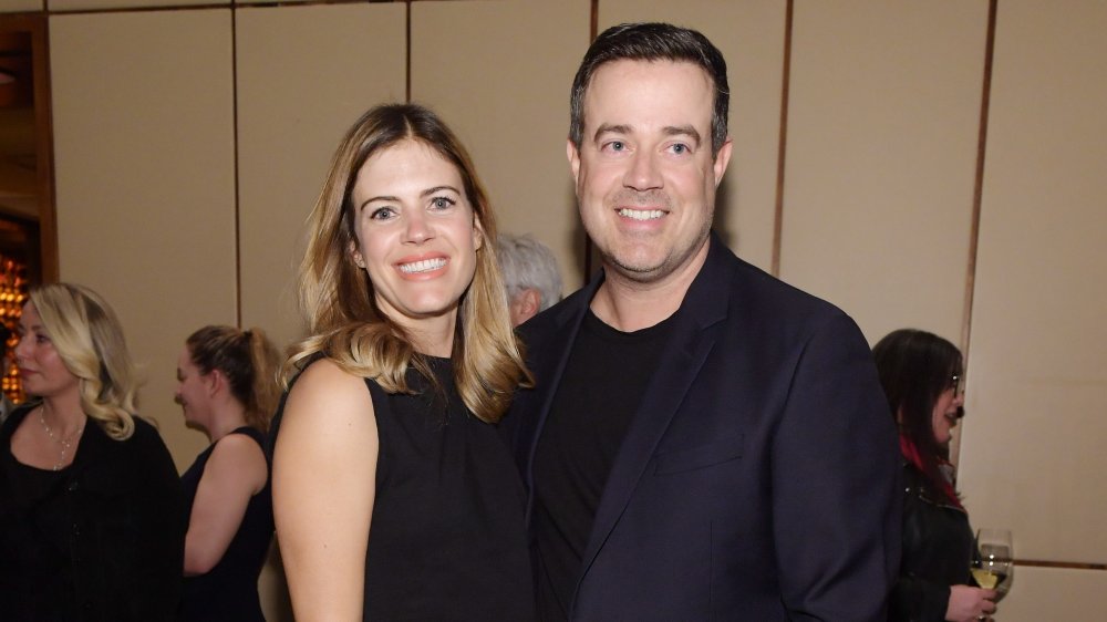 Siri Pinter and Carson Daly, both smiling