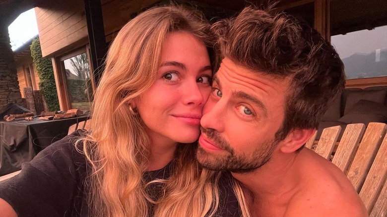 Gerard Pique poses with Clara Chia Marti