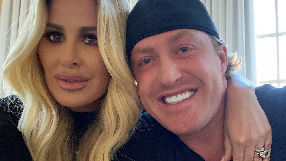 Kim Zolciak-Biermann and Kroy Biermann posing for a selfie on Instagram