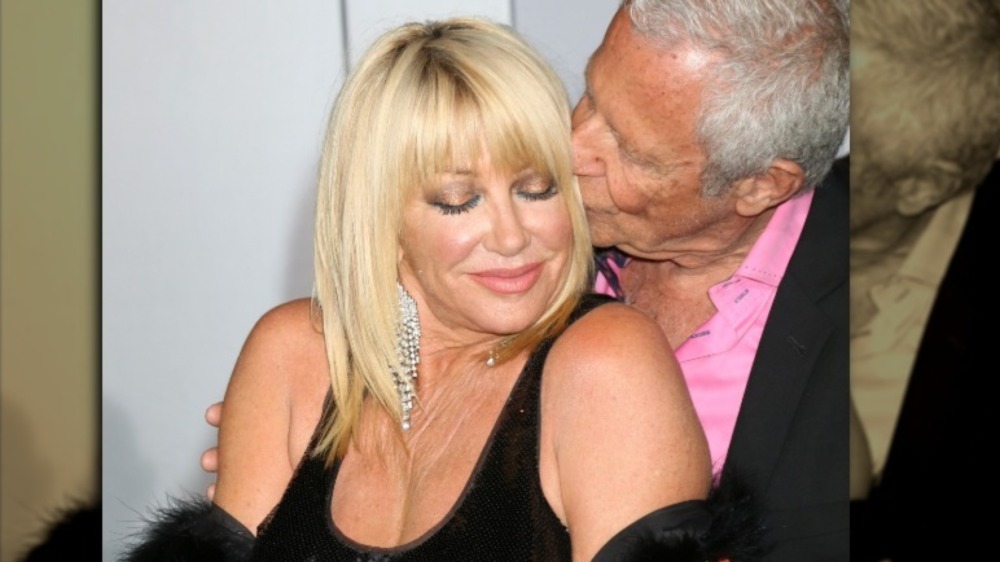 Alan Hamel kisses Suzanne Somers