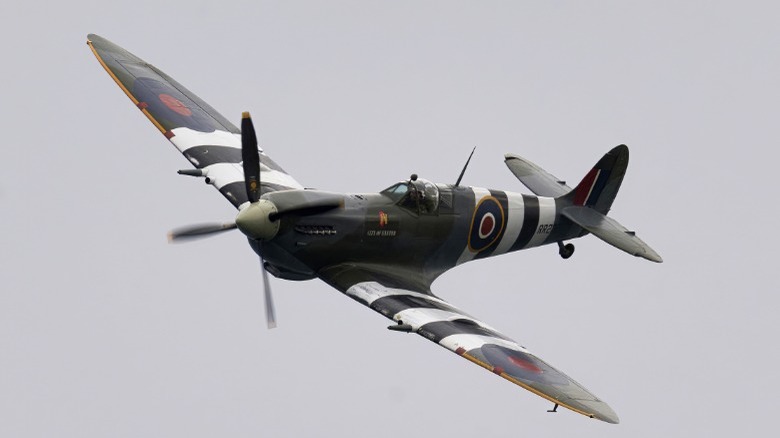 Supermarine Spitfire flying