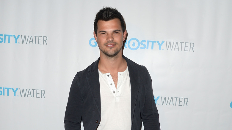 Taylor Lautner poses 