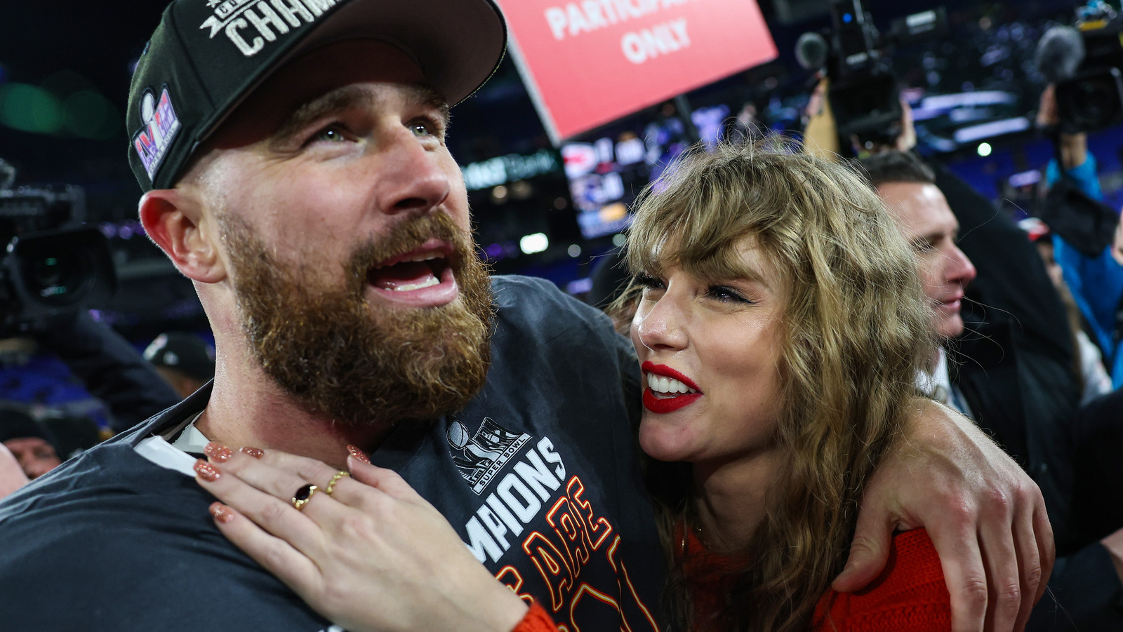 Taylor Swift Snubs Travis Kelce In Passionate 2024 Grammys Speeches