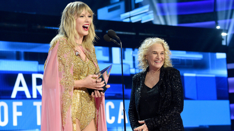 Taylor Swift and Carole King on stage