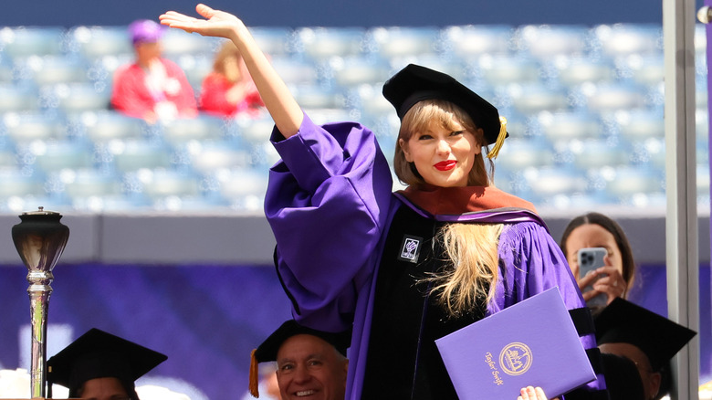 Taylor Swift receives her honorary doctorate degree