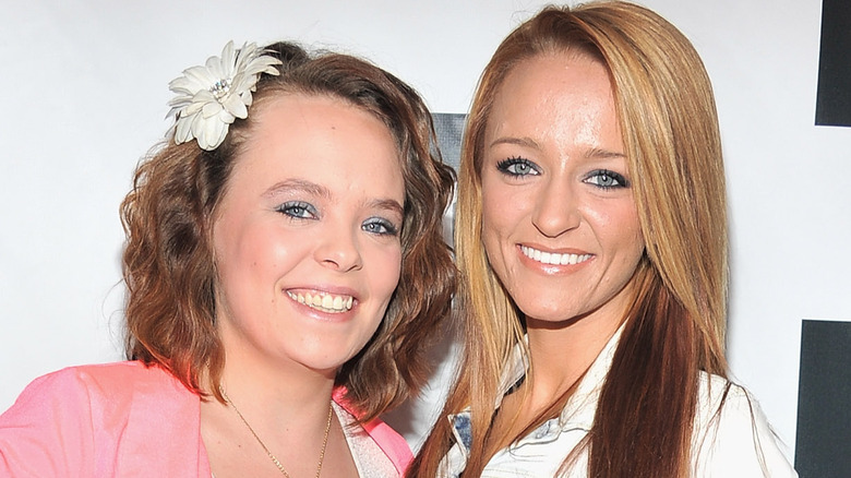 Catelynn Lowell posing with Maci Bookout 