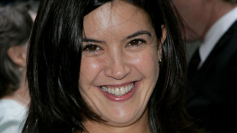 Phoebe Cates smiling