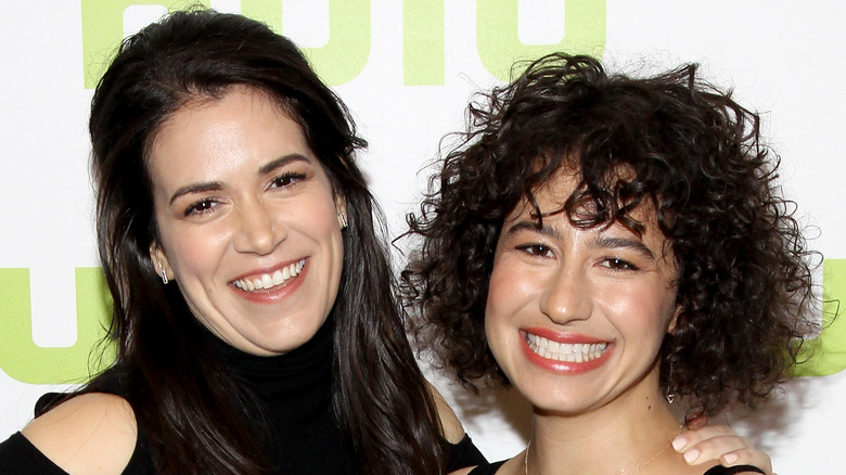 Abbi Jacobson and Ilana Glazer smiling