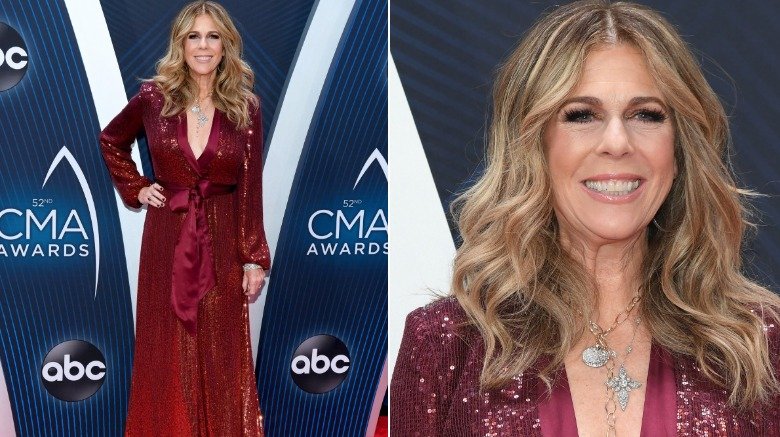 Rita Wilson at the 2018 CMAs