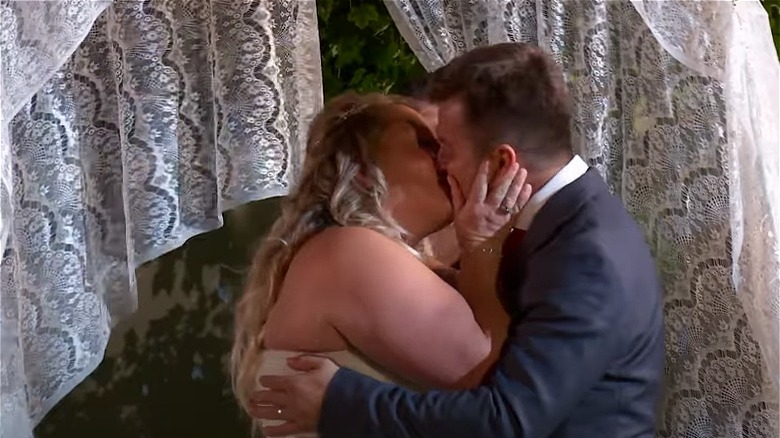 Anna Campisi and Mursel Mistanoglu kissing