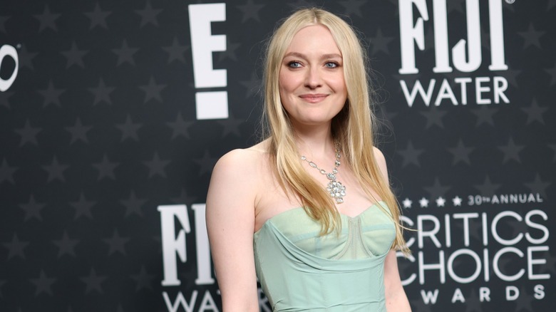 Dakota Fanning attends the 30th Annual Critics Choice Awards in Santa Monica, CA (2025)