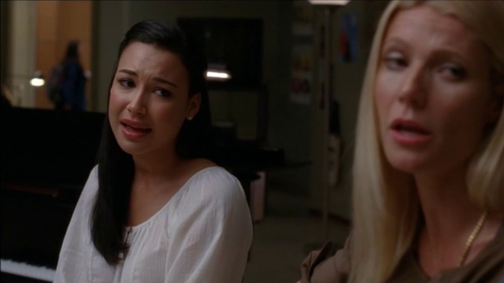 Naya Rivera, Gwyneth Paltrow performing "Landslide" on Glee