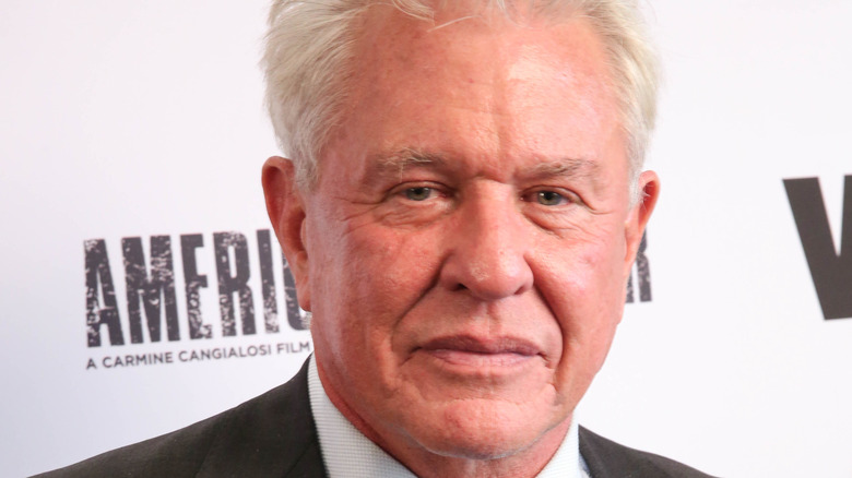 Tom Berenger attends premiere