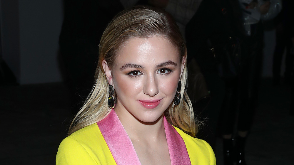 Chloe Lukasiak posing