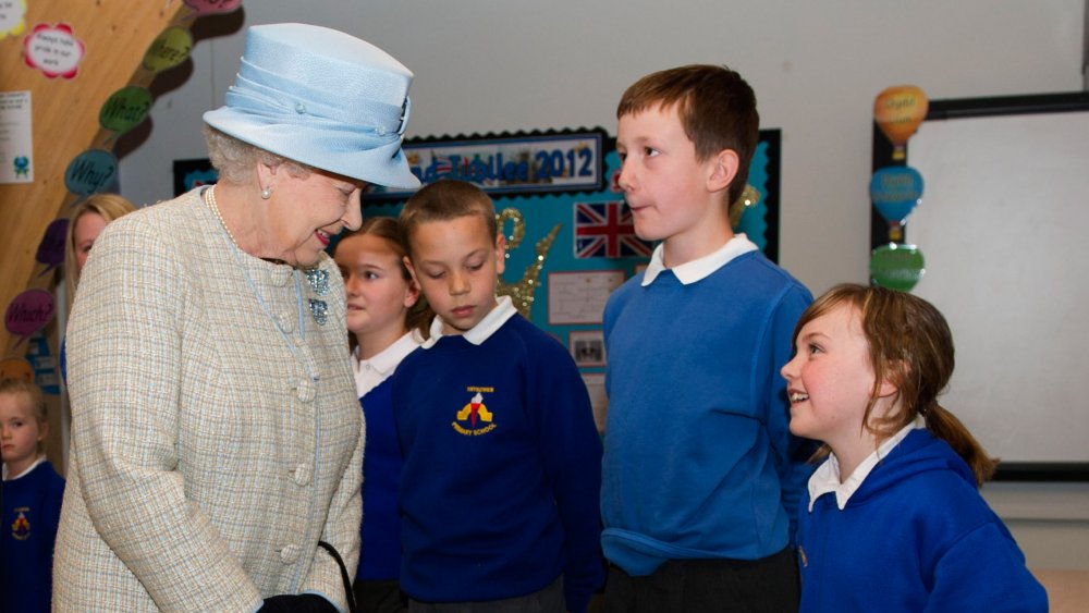 Queen Elizabeth with students at Aberfan school