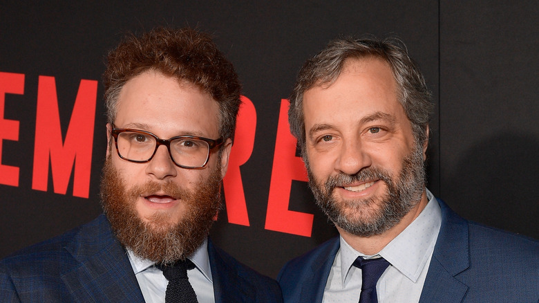 Seth Rogen and Judd Apatow smiling 