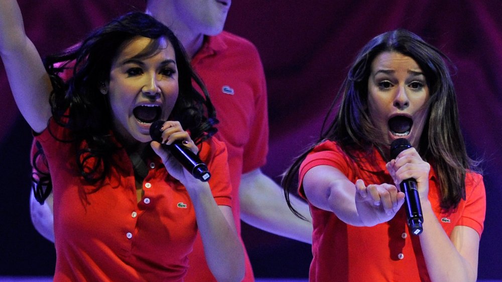 Naya Rivera and Lea Michele performing on stage