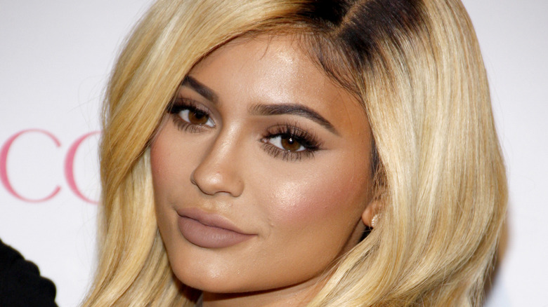 Kylie Jenner long blonde hair 