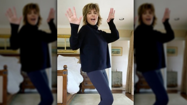 Lisa Rinna dances on Instagram