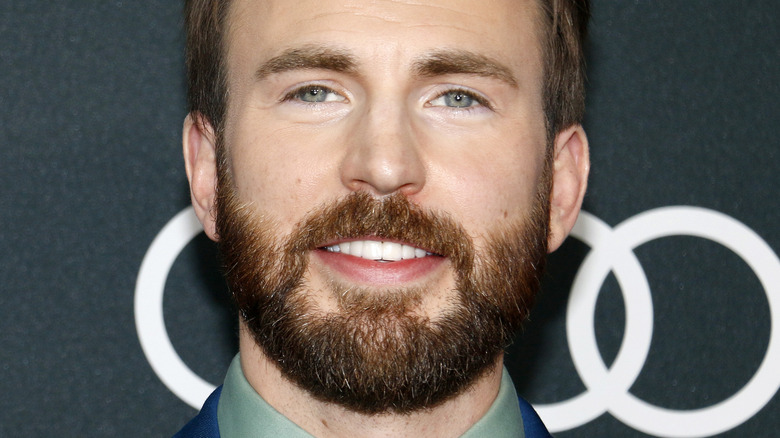 Chris Evans posing red carpet