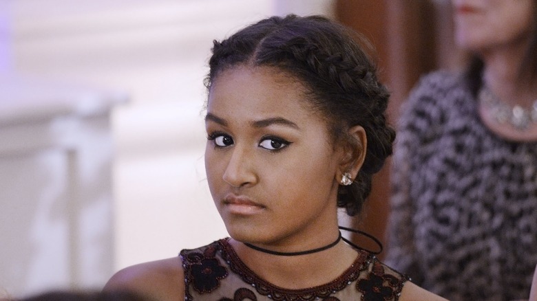 Sasha Obama looks sideways