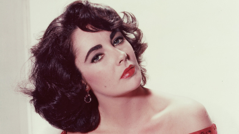 Elizabeth Taylor red lipstick