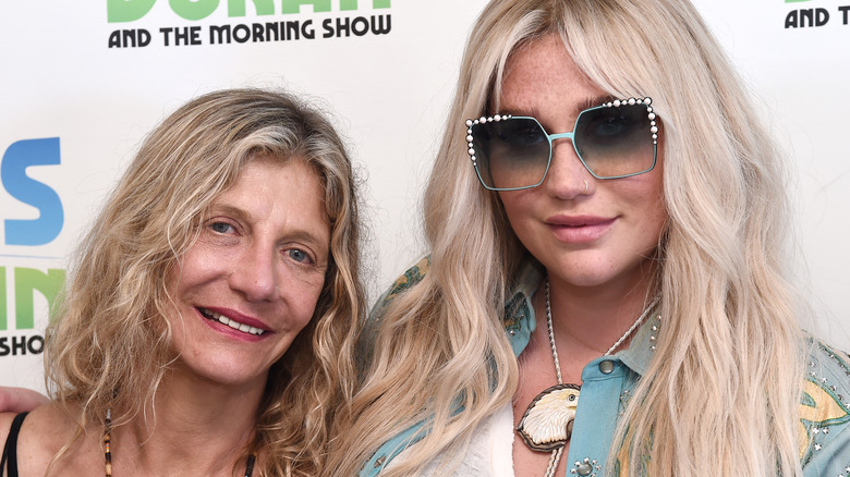 Kesha's mother Pebe Sebert and Kesha, both smiling