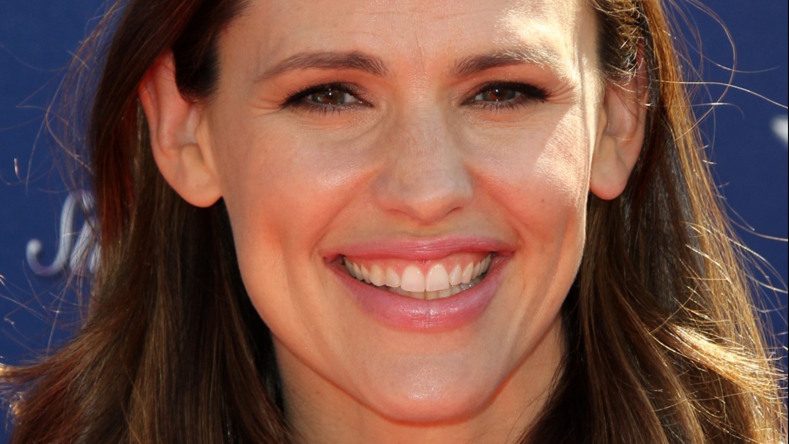 How Jennifer Garner Stays So Fit At 50, According To Her Trainer