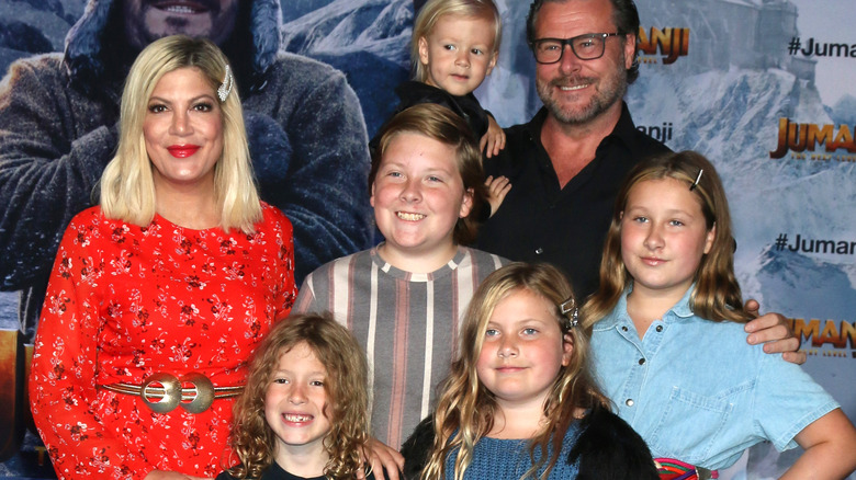 Tori Spelling and family red carpet