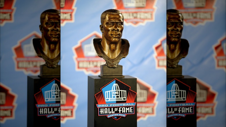 Bust of Shannon Sharpe in the Pro Football Hall of Fame