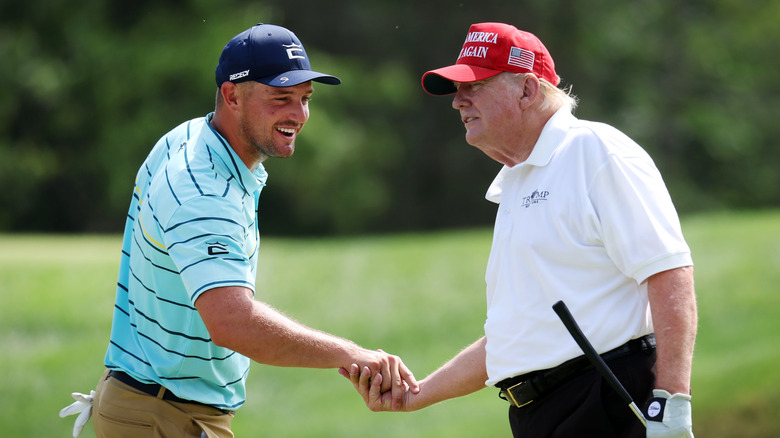 Bryson DeChambeau shakes Trump's hand