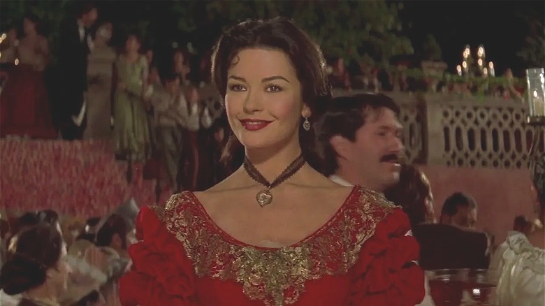 Catherine Zeta-Jones smiling in The Mask of Zorro