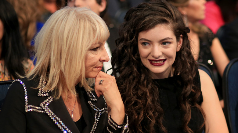 Sonja Yelich and Lorde (Ella Yelich-O'Connor) talking