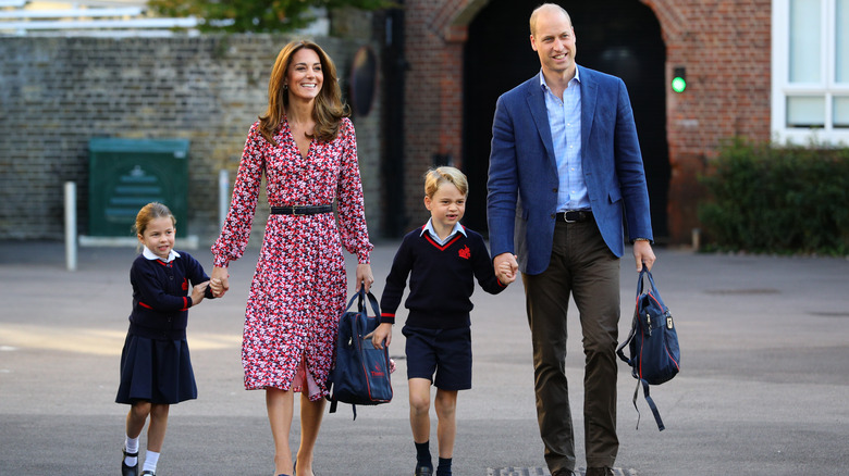 Princess Charlotte, Kate Middleton, Prince George, Prince William walking to school