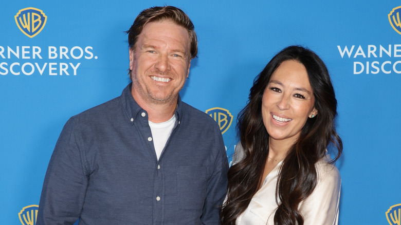 Chip and Joanna Gaines posing for photos