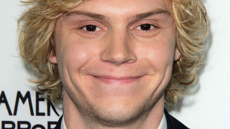 Evan Peters posing