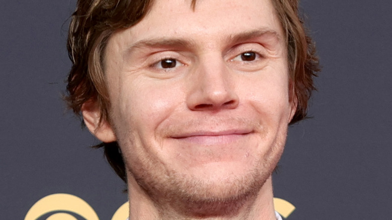 Evan Peters posing