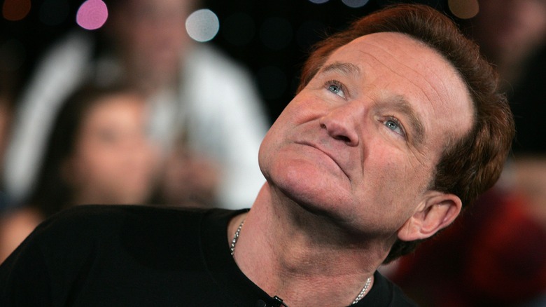 Robin Williams looking up