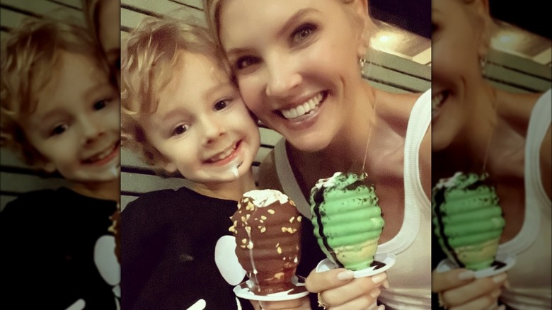 Amanda Kloots and Elvis Cordero ice cream selfie