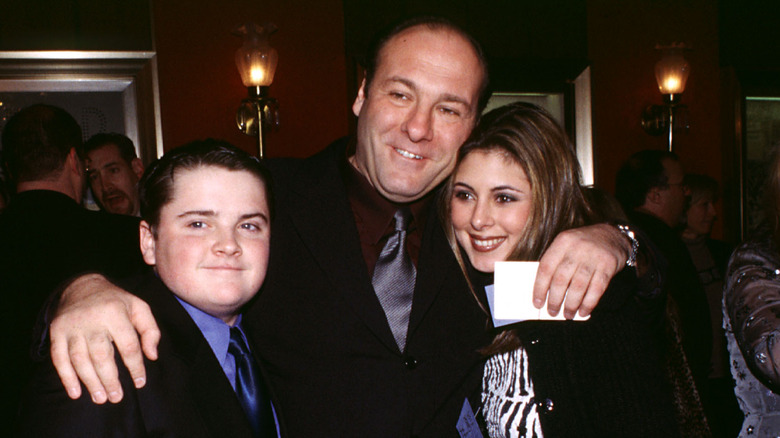 Jamie-Lynn Sigler poses with James Gandolfini 