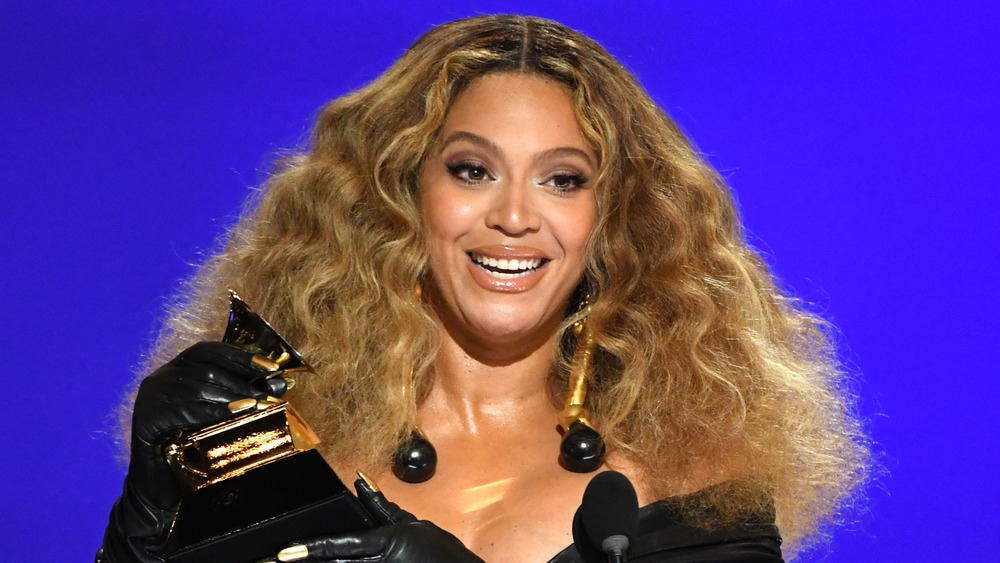 Beyoncé accepts her 28th Grammy award