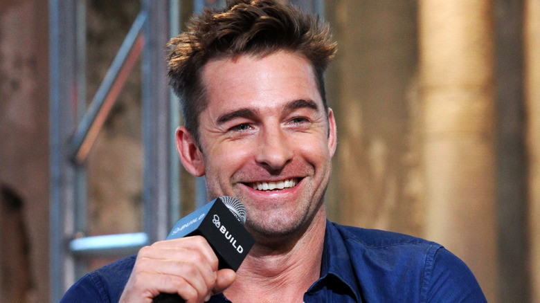 Scott Speedman laughing