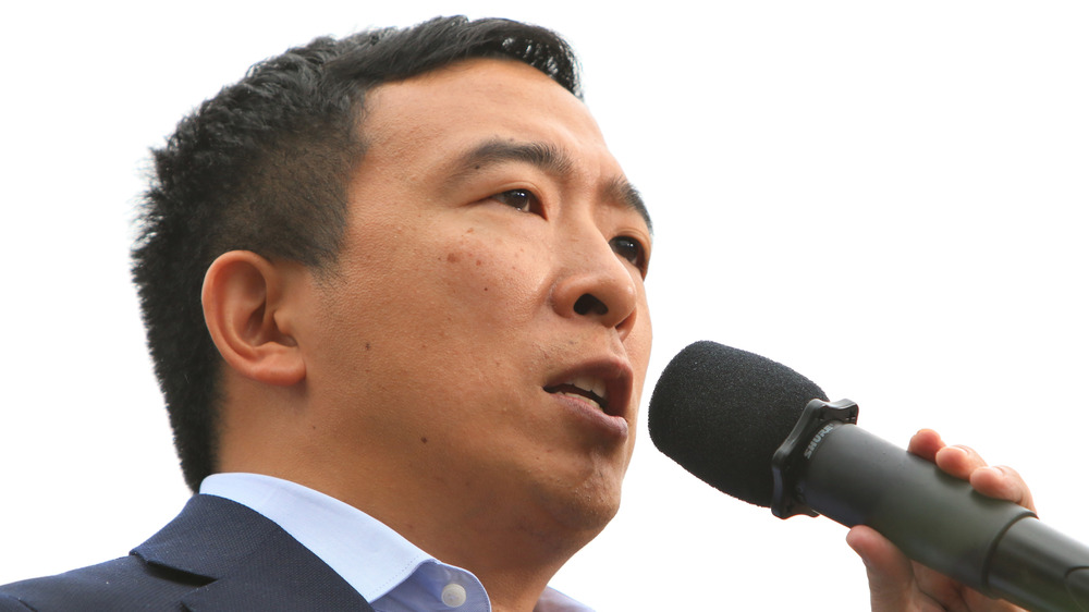 Andrew Yang speaking to the public